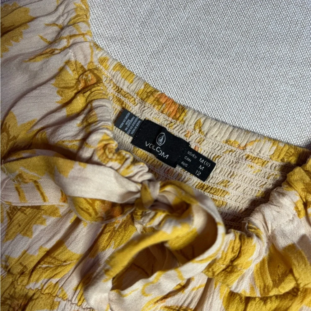 Volcom Sunflower Tank - Size Medium - Picture 3 of 4